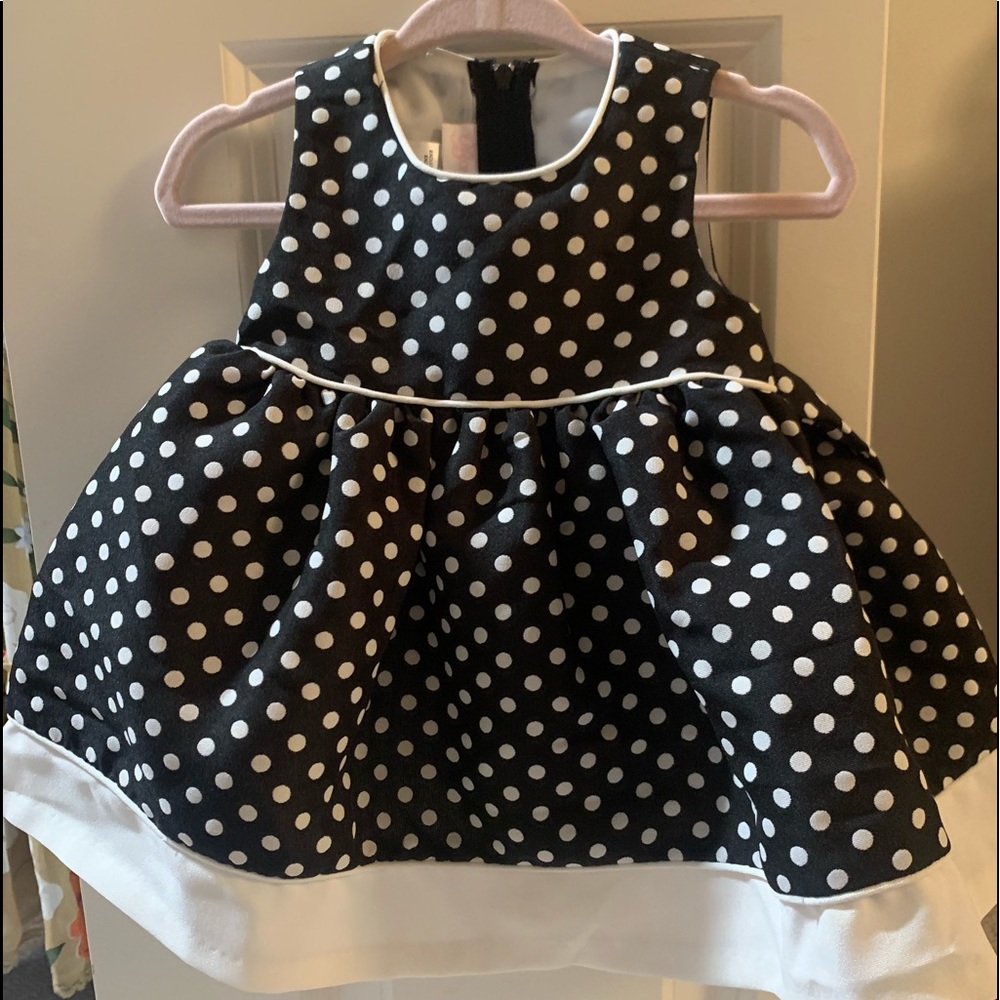Baby girl polka dot dress 🖤🤍